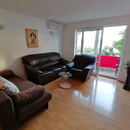 Apartment Sodan 72 Omiš Exterior foto