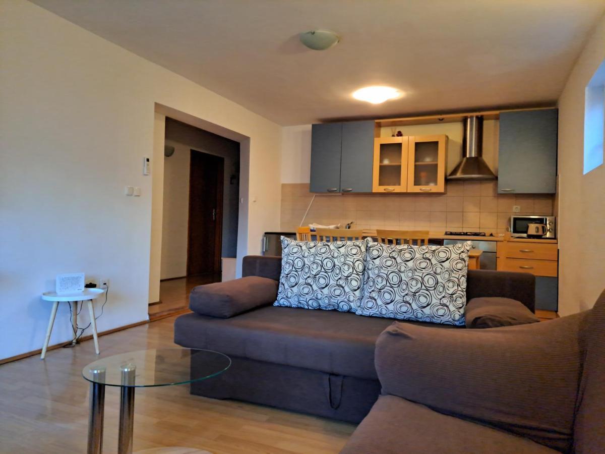 Apartment Sodan 72 Omiš Exterior foto